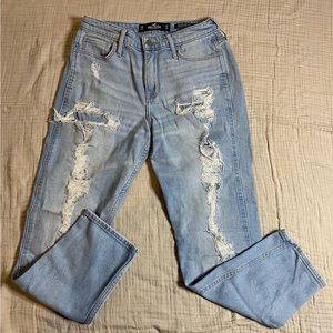 ⚡️Hollister Mom Jeans⚡️
